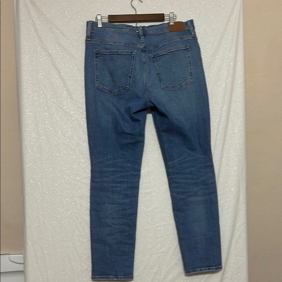 J. Crew Blue Slim Boyfriend Jeans. Size 31T - Picture 3 of 4